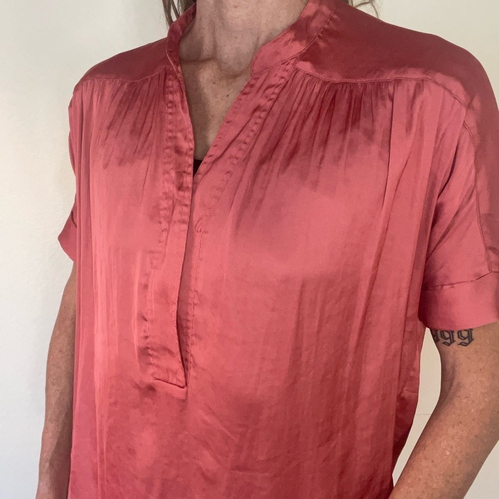 NIC+ZOE Satin Coral Blouse - Picture 5 of 9